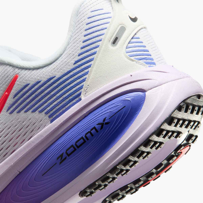 Nike Vomero 18 Shoes (Women's)