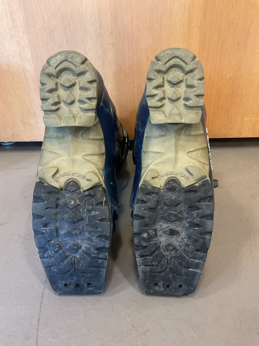 USED Scarpa T2 size 9