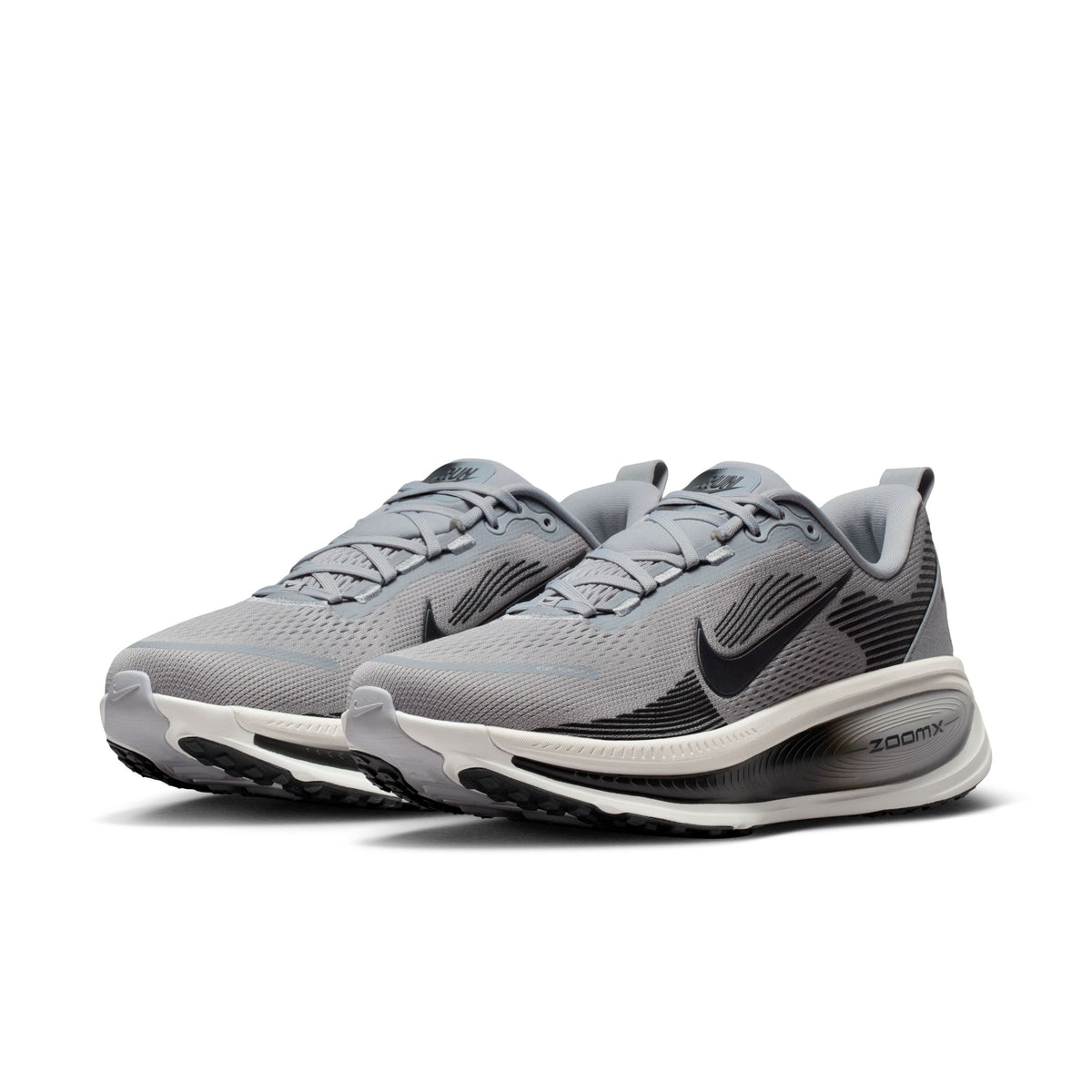 Nike Vomero 18 Shoes (Men's)