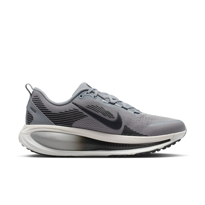 Nike Vomero 18 Shoes (Men's)