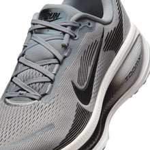 Nike Vomero 18 Shoes (Men's)