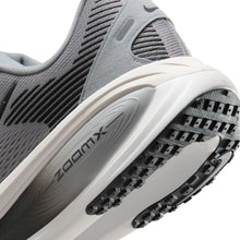 Nike Vomero 18 Shoes (Men's)