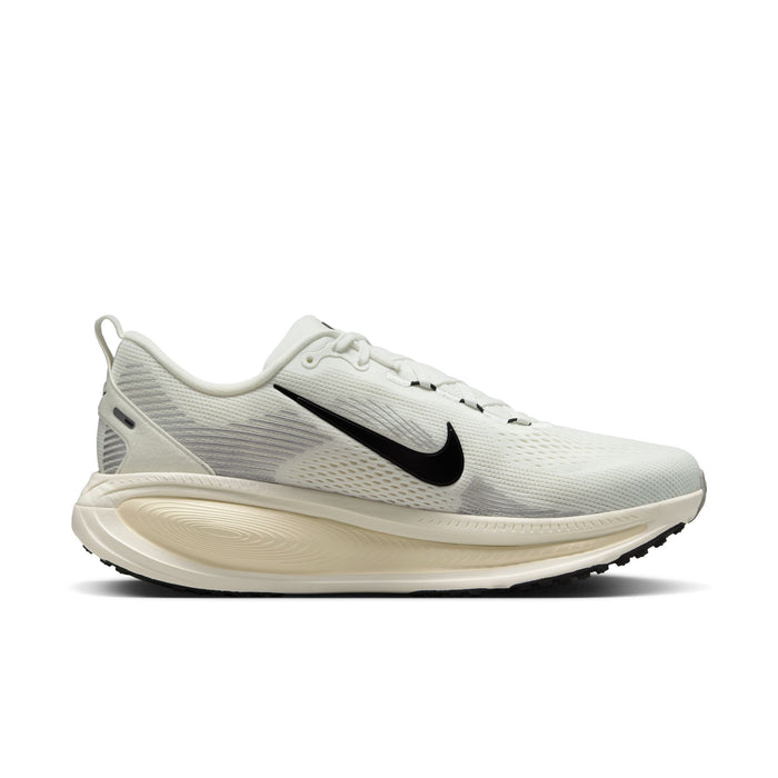 Nike Vomero 18 Shoes (Men's)