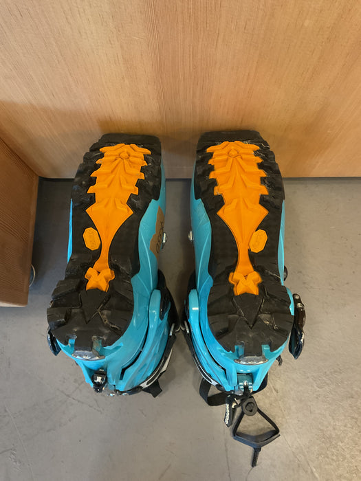 USED Scarpa GEA 23.0 271mm