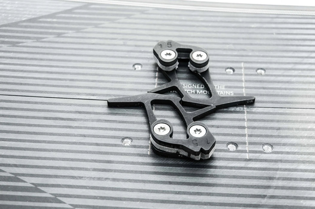 Phantom Solo Cleats